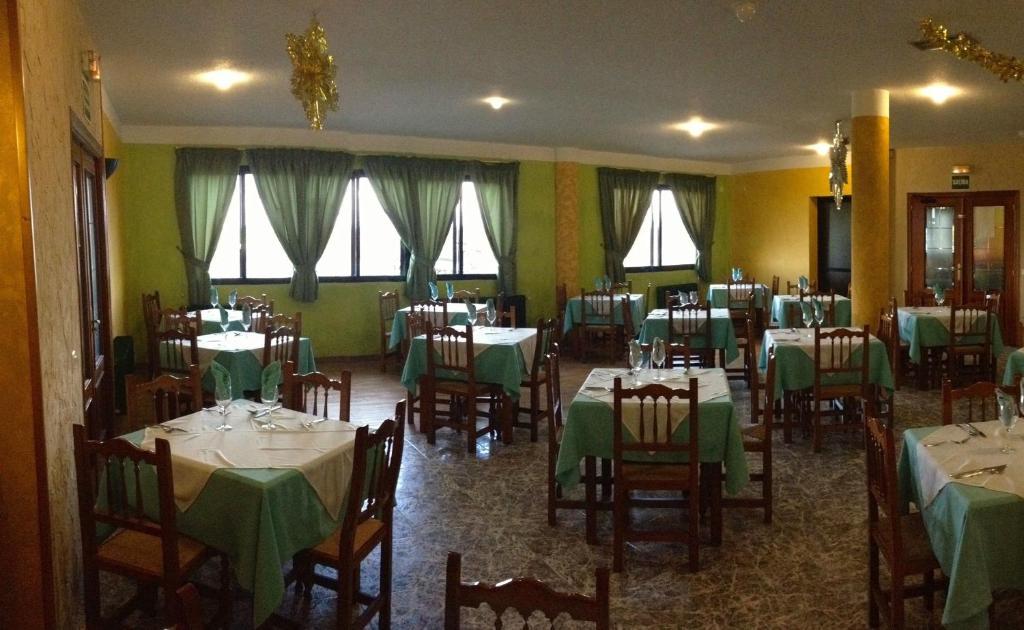 Hotel Restaurante Jarilla Bagian luar foto