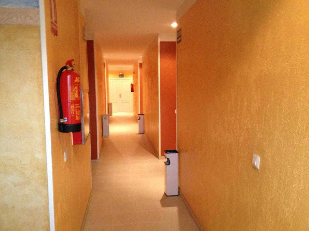 Hotel Restaurante Jarilla Bagian luar foto